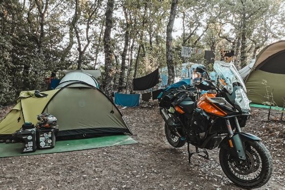 campeggio in moto in coppia